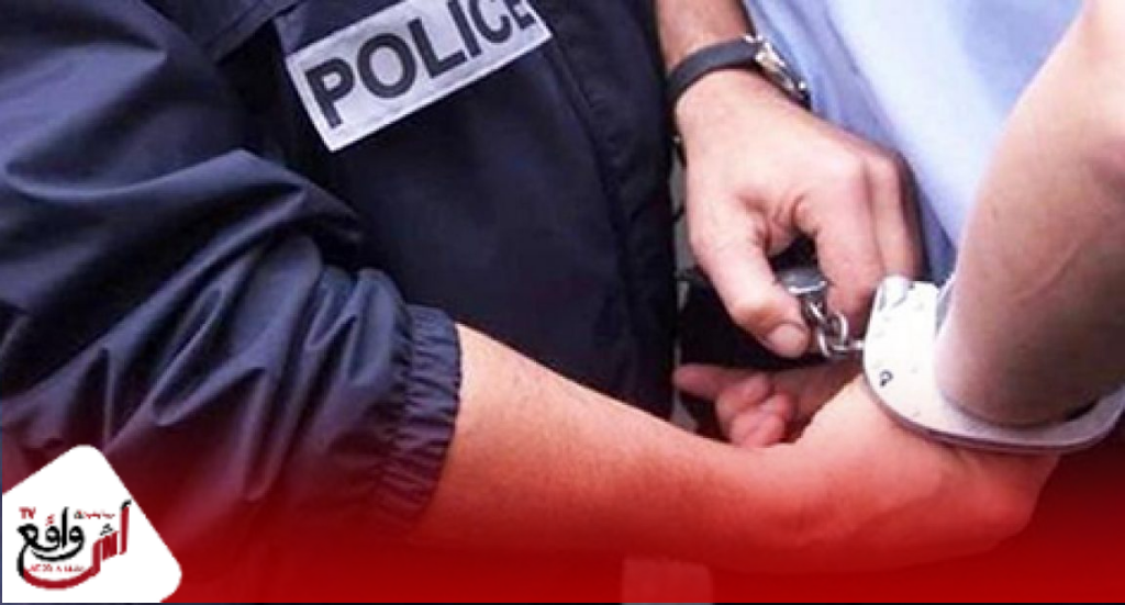 توقيف شقيقين للاشتباه في ارتباطهما بشبكة إجرامية تنشط في تنظيم الهجرة غير المشروعة والاتجار بالبشر